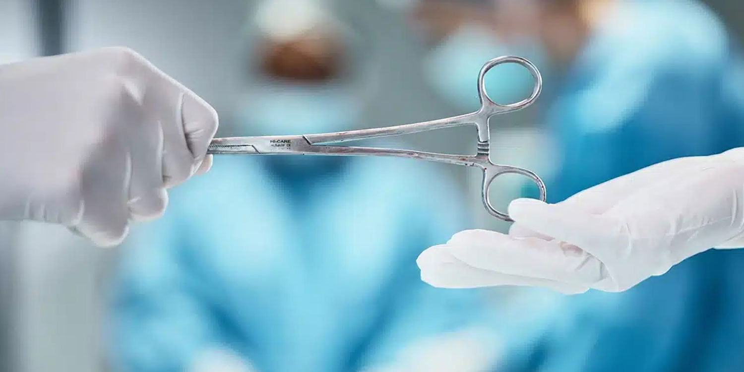جراحی کوچک کردن سینه یکی از انواع جراحی های زیبایی
